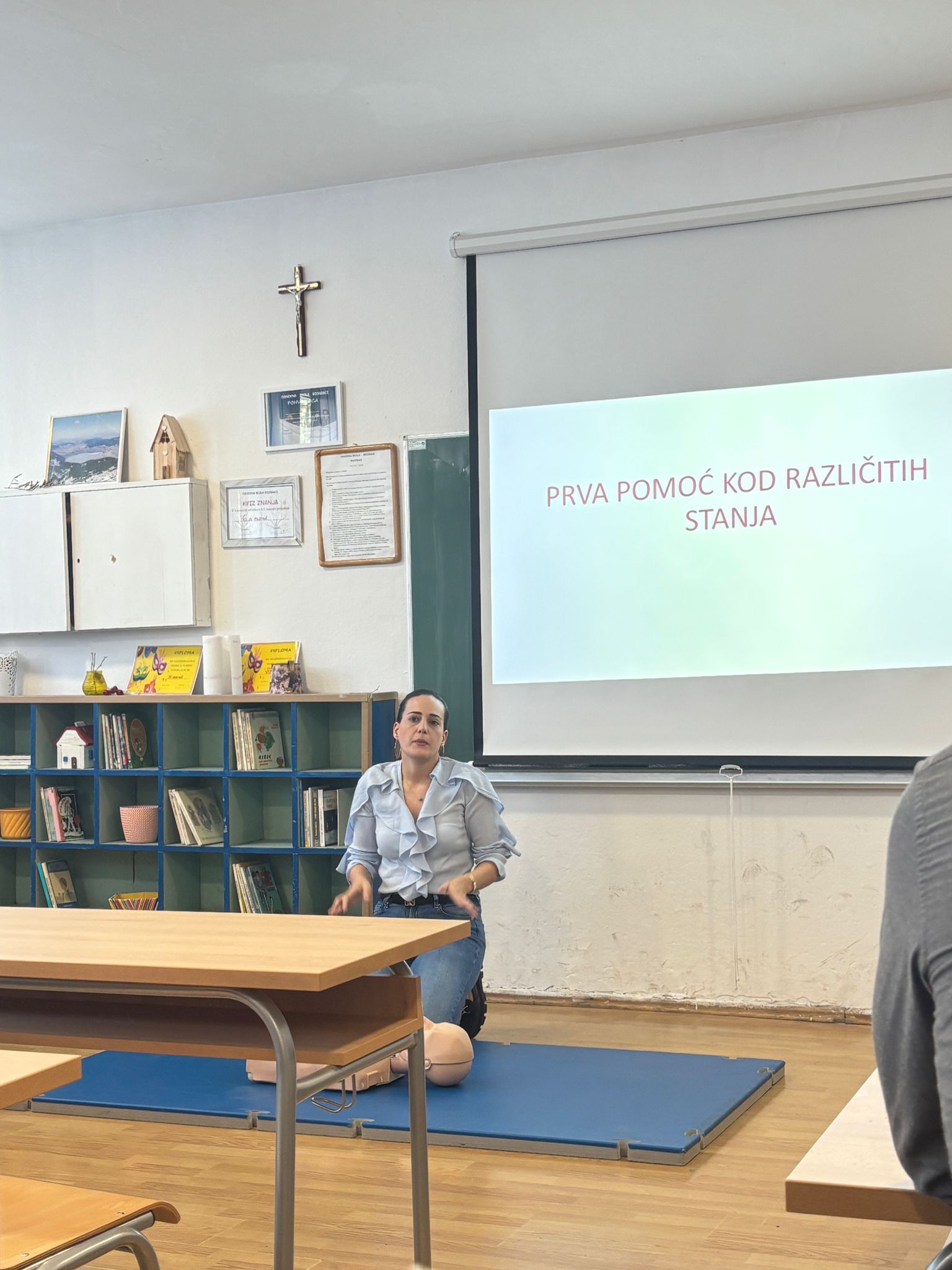 Održana edukacija prve pomoći u suradnji s Crvenim križem